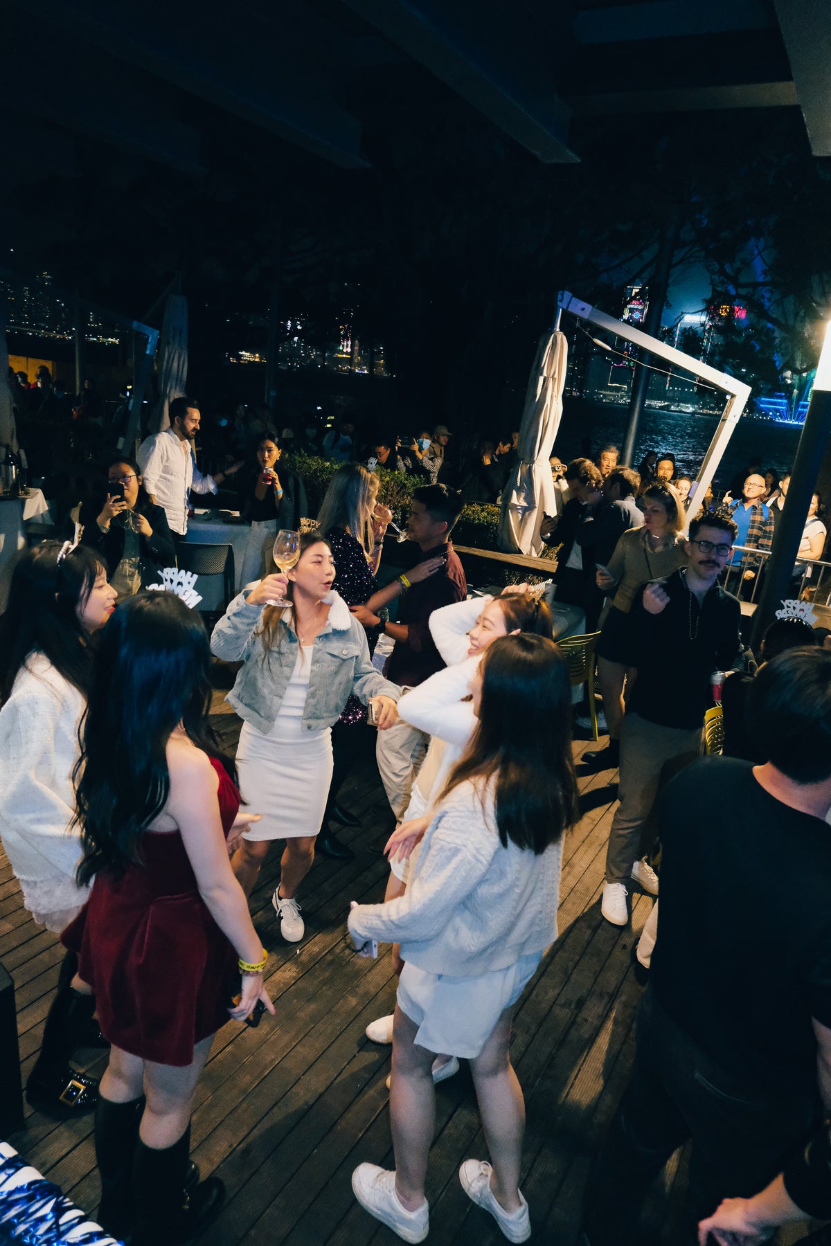 NYE Combo Ticket: 6 hours of Dinner, DJ & Alfresco Party next to HK Harbour